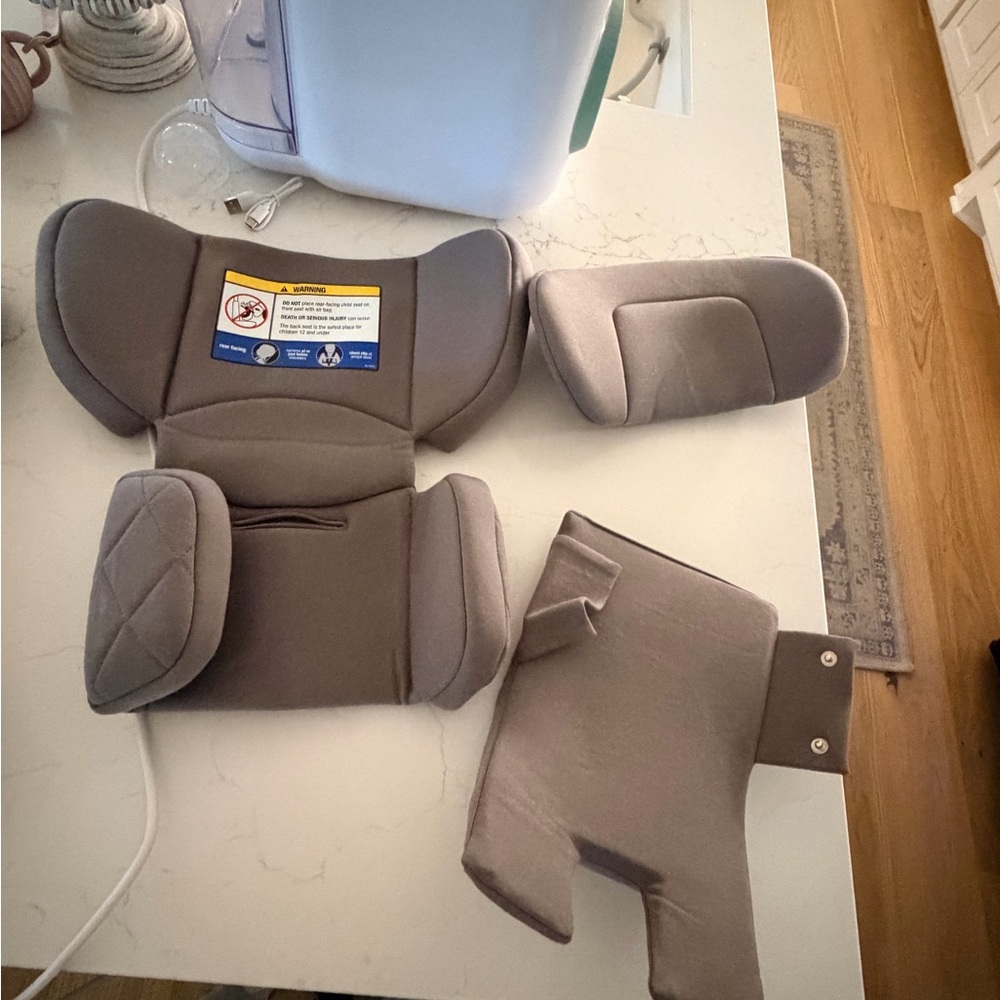 Nuna revv Gray Infant Car Seat Insert Set